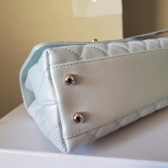 Chanel coco handle mini irridescent blue caviar bag - Picture 7 of 14